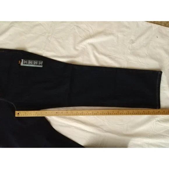 NWT Woman LEE Instantly Slims JEANS Sz 10 PETITE Dark Blue Straight Leg Relaxed - Picture 14 of 15